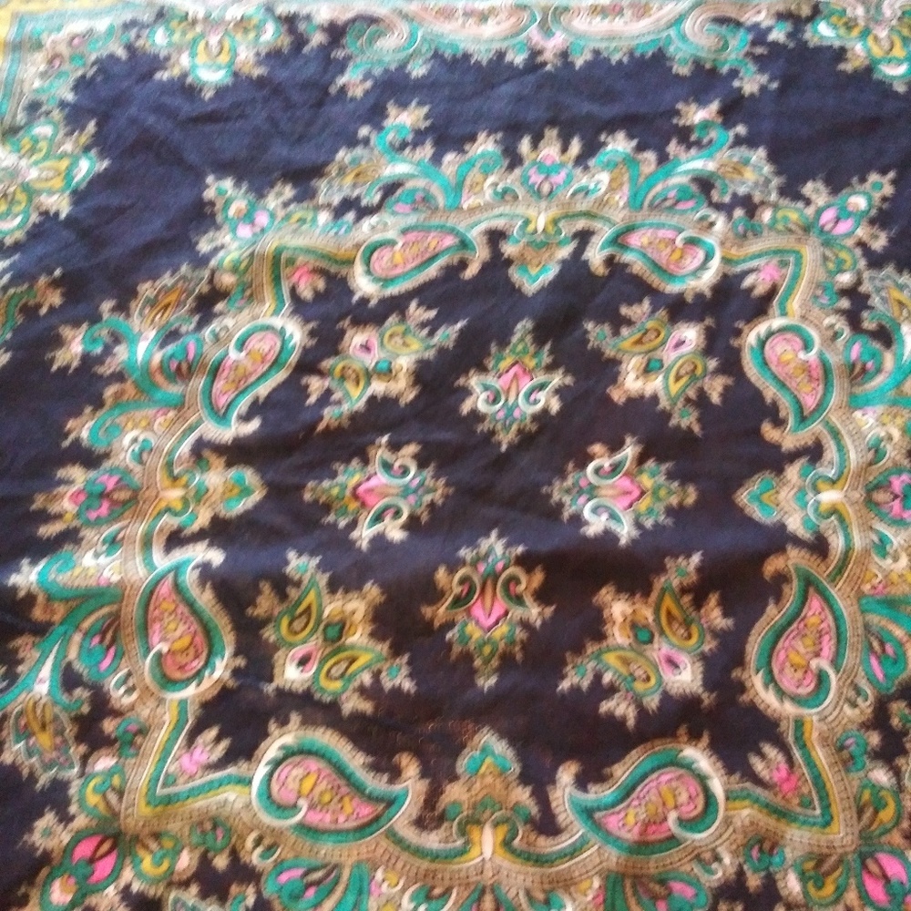 Scarf - Picture 3 of 4